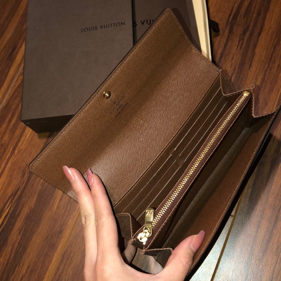 Louis Vuitton Sarah Wallet - Picture 5 of 9